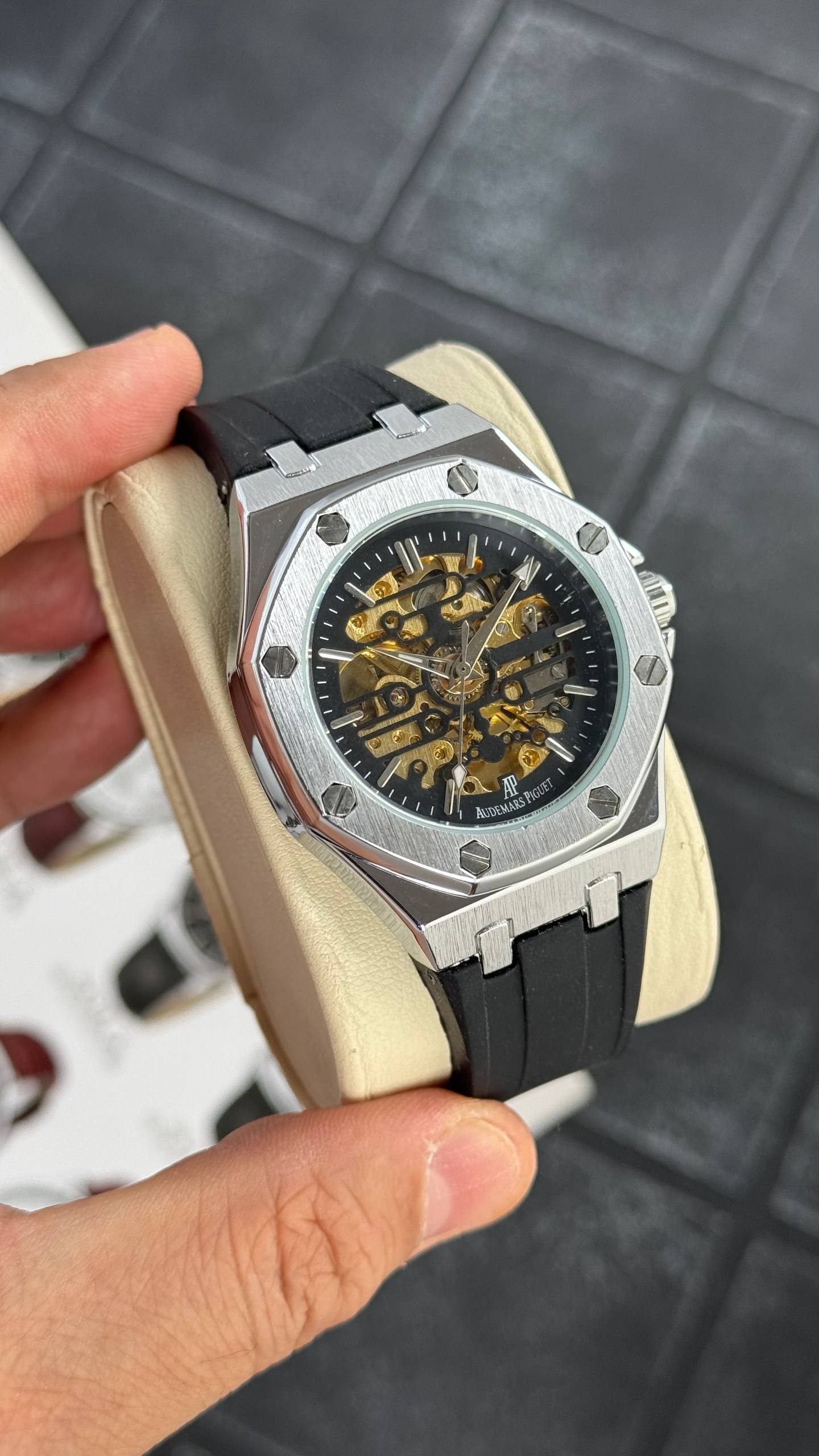 AP automatic   ساعت اتوماتیک  کیس استیل  قطر ۴۴ میلی متر  پشت شیشه ای  مردانه