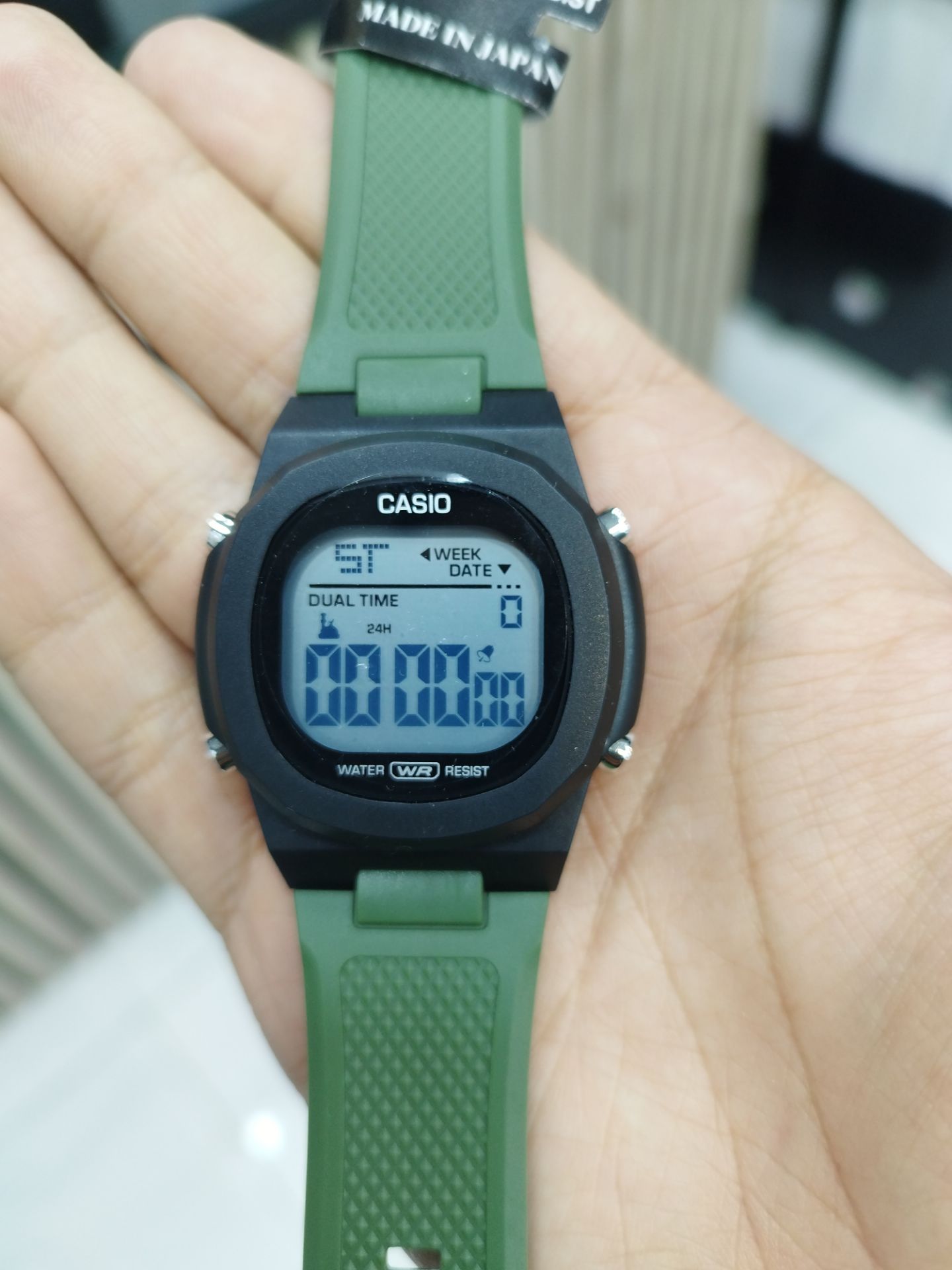 کد 2389 مردانه کامپیوتری برند کاسیو CASIO  باکیفیت  کامپیوتری بند پیو  طراحی خاص و زیبا قفل سگگی  دارای تاریخ