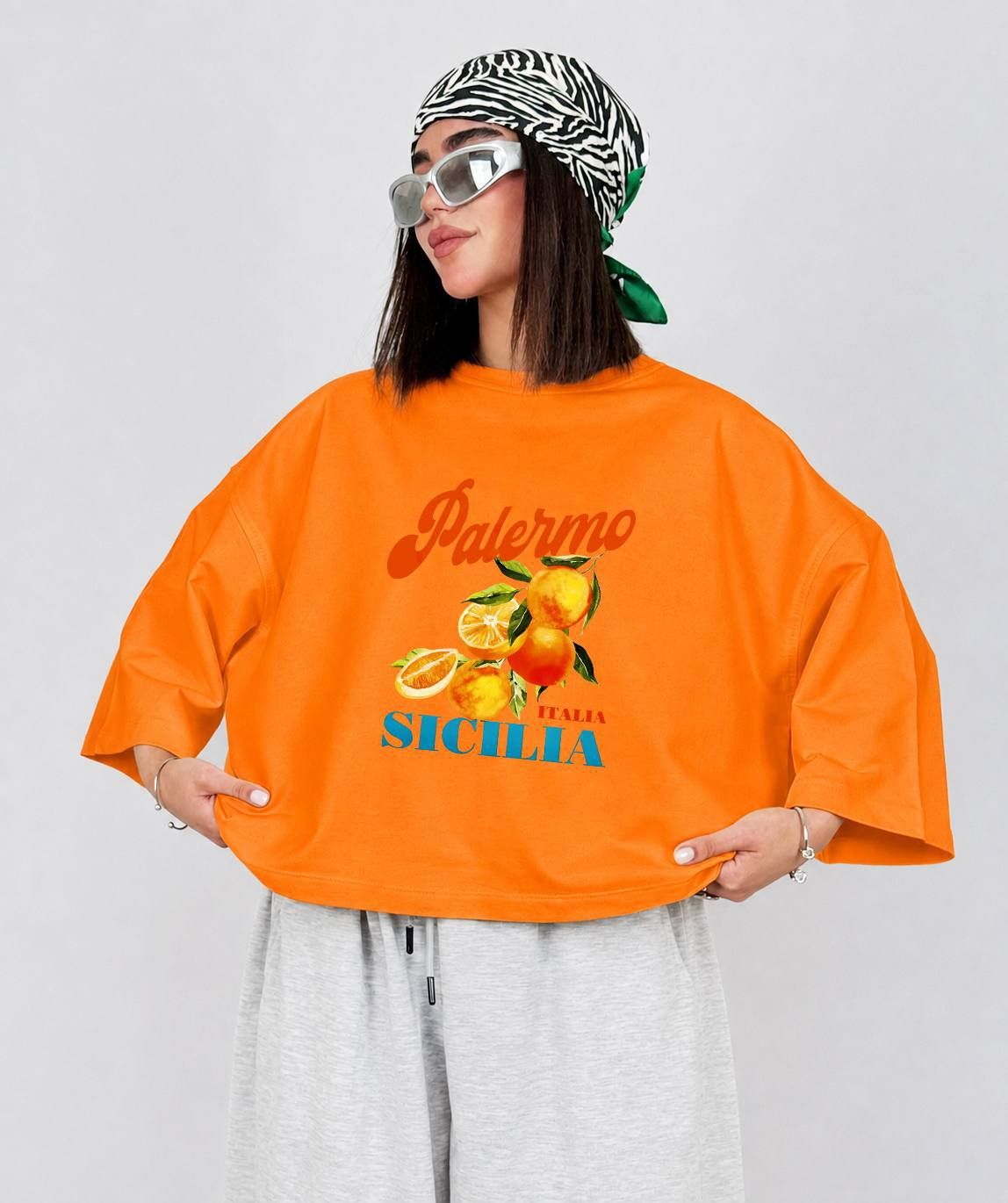 تیشرت باکسی 😍luxury😍 (کاملا مزونی) ➖سایز بندی :فری سايز از 36 تا 46 ➖جنس : نخ پنبه سوپر