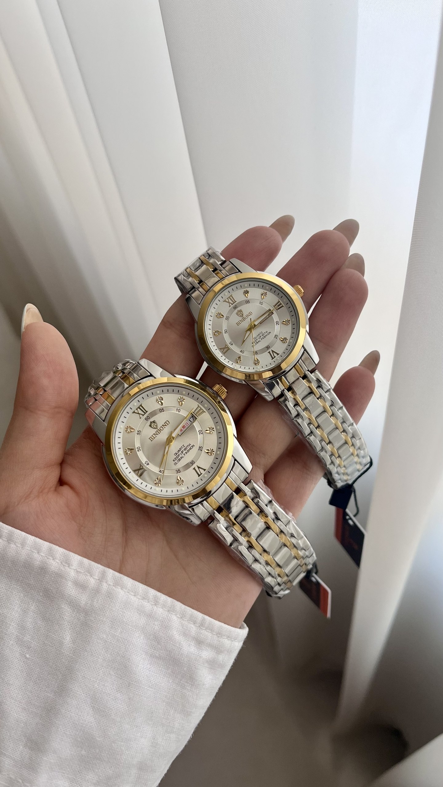 ⌚️ست ساعت بین باند مدلی نو  مقاوم دربرابر آب برندشرکتی   دارای روز شمار  ایام هفته  بند استیل فولاد شیشه سافایر  شب نما قفل دو پروانه  موتور کوارتز