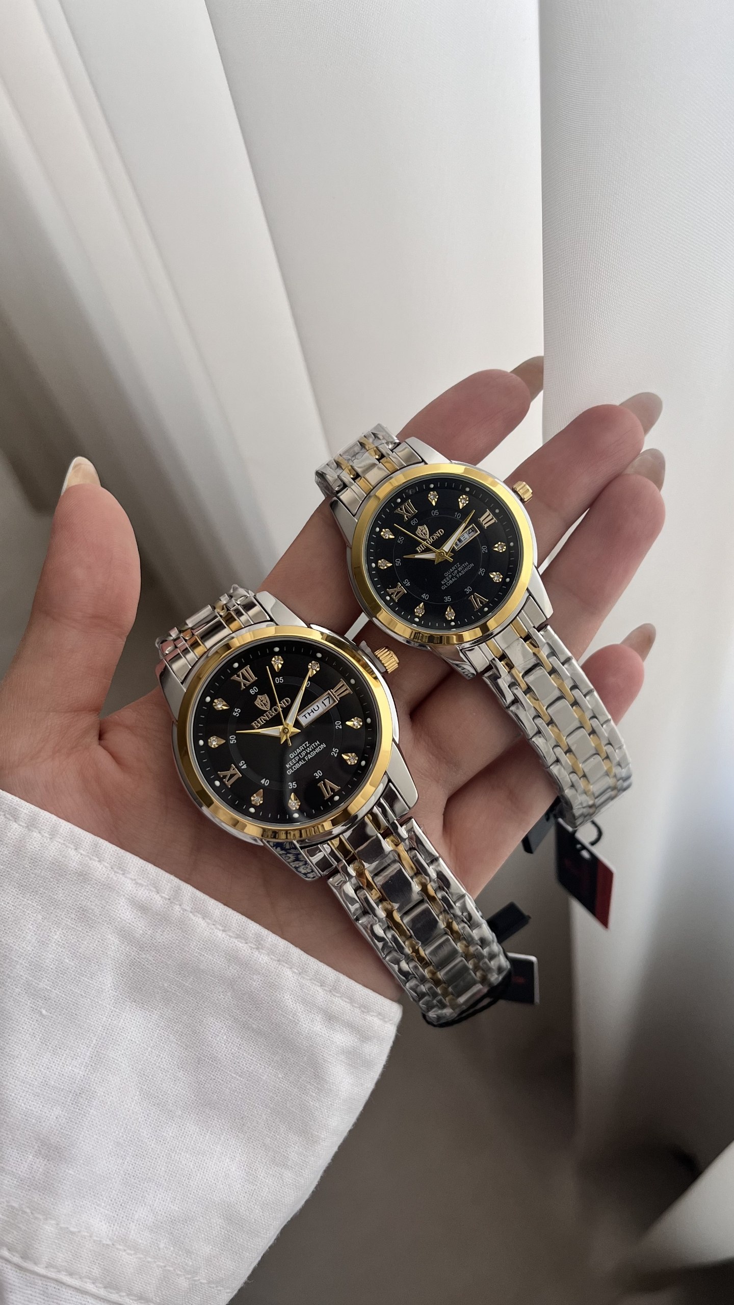 ⌚️ست ساعت بین باند مدلی نو  مقاوم دربرابر آب برندشرکتی   دارای روز شمار  ایام هفته  بند استیل فولاد شیشه سافایر  شب نما قفل دو پروانه  موتور کوارتز
