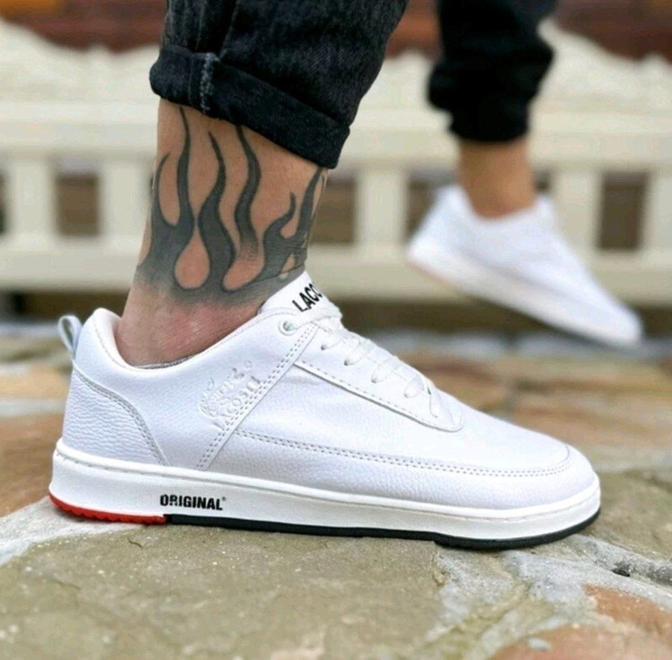 کفش اسپرت مردانه مدل لاگوست 👟🔥 ✅جنس رویه چرم صنعتی با کیفیت ✅زیره از پی یو ✅دوردوخت شده ✅نرم و منطعف ✅️سایزبندی 41 تا 44