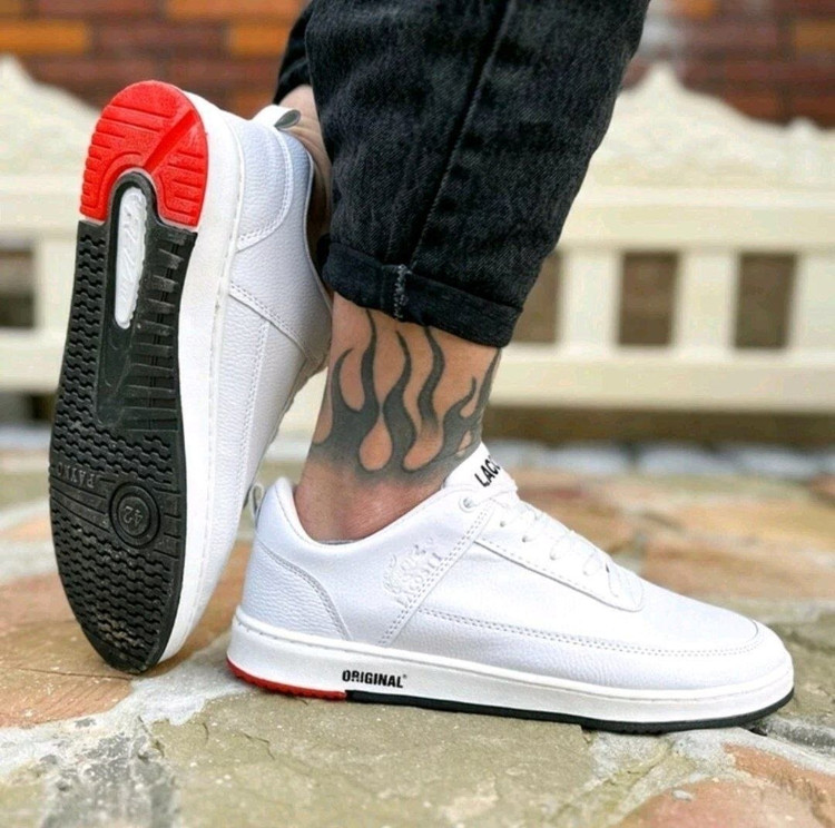 کفش اسپرت مردانه مدل لاگوست 👟🔥 ✅جنس رویه چرم صنعتی با کیفیت ✅زیره از پی یو ✅دوردوخت شده ✅نرم و منطعف ✅️سایزبندی 41 تا 44